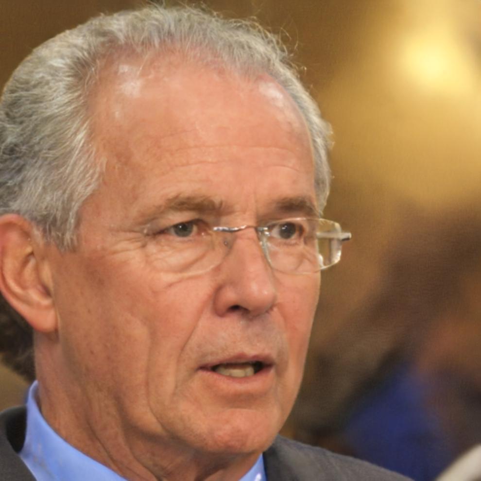 Portrait de Rémy Blanchard, conseiller en stratégies d'épargne